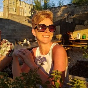 Meet your Posher, Tina